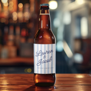 Modern Minimal Minimalistisk Blå Ränder Bröllop Ölflaska Etikett