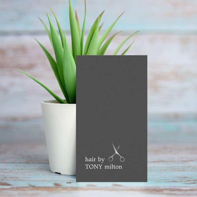 Modern minimal Mörk Grått Faux Silver Hairstylist Visitkort (Skapare uppladdad)