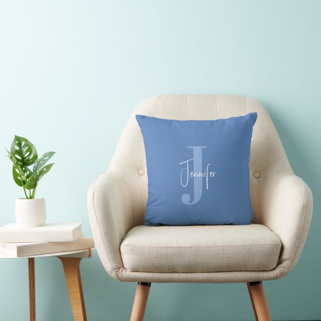 Modern Minimal Namn - första Monogram Dusty Blue Kudde (Stol)