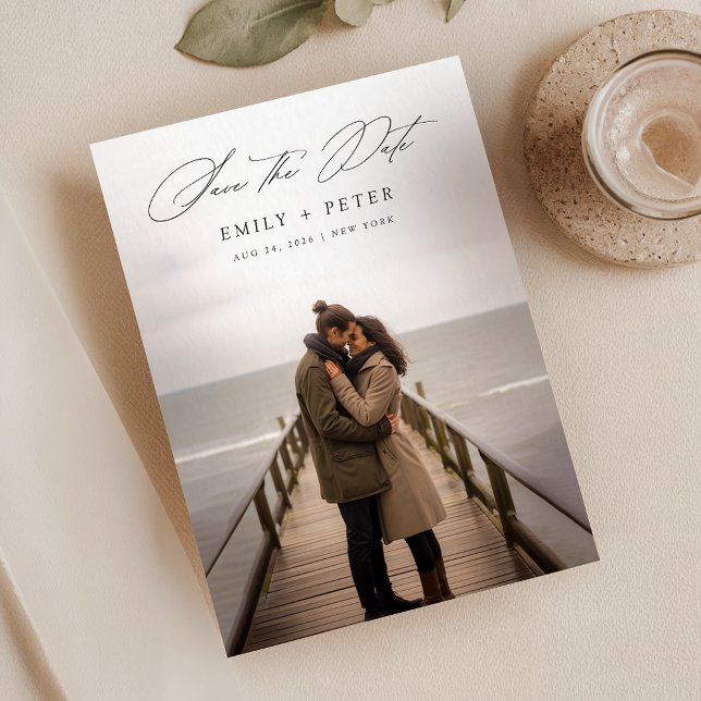 Modern Minimal skriptfoto Bröllop spara datum Inbjudningar (Skapare uppladdad)