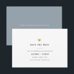 Modern Minimal skrivmaskin guld bröllop dammig blå Spara Datumet<br><div class="desc">Detta enkla Save the Date-kort för din bröllopsfest strålar av enkelhet. Modern skrivmaskinstypografi och accentuerad med ett delikat hjärta i (tryckt) guld,  detta är minimalistiskt och ändå så elegant. Detta är den dammiga blå versionen.</div>