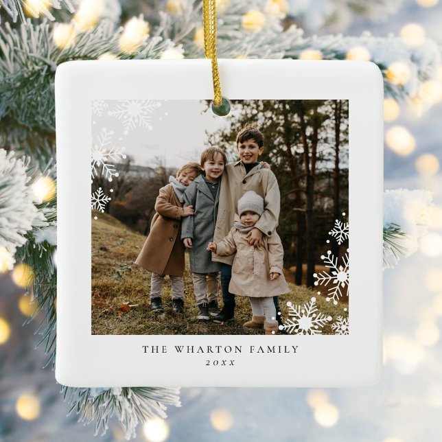 Modern minimal snöflingfamilj två foto julgransprydnad keramik (Skapare uppladdad)