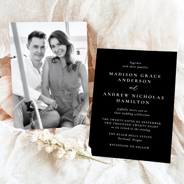 Modern Minimal svart och vitt foto Bröllop Inbjudningar (Skapare uppladdad)