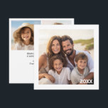 Modern, minimal vit kant med 3 foton totalt julkort<br><div class="desc">En enkel design som inkluderar 1 foto på framsidan i en galleridesign med vit kant. Baksidan innehåller 2 ytterligare foton och en plats för en hösthälsning. Ett bra sätt att visa dina fyrkantiga foton från ditt onlinekonto. Lägg till ett fyrkantigt foto för att skapa en fin souvenir. Om du behöver...</div>