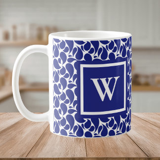 Modern minimalist blå och vit paisley-monogram kaffemugg