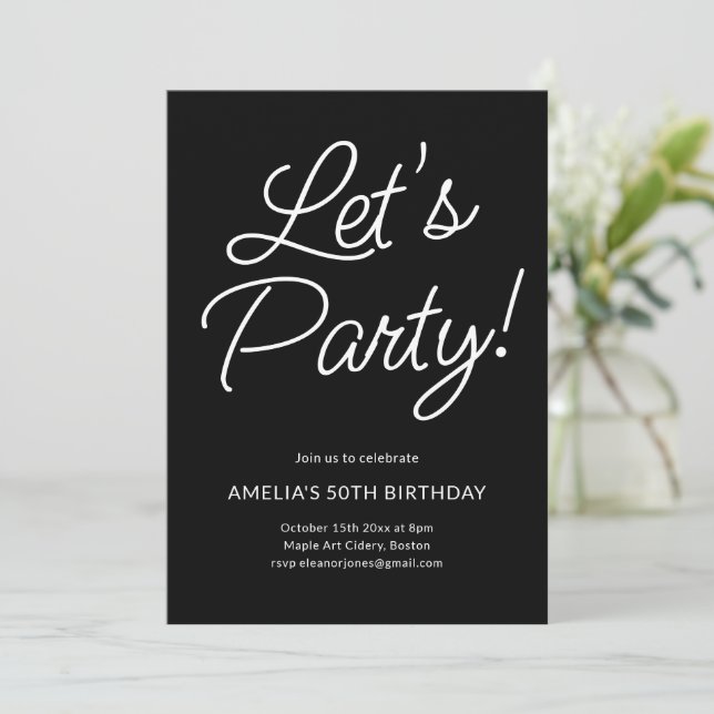 Modern Minimalist Black Script Birthday Party Chic Inbjudningar (Stående Fram)