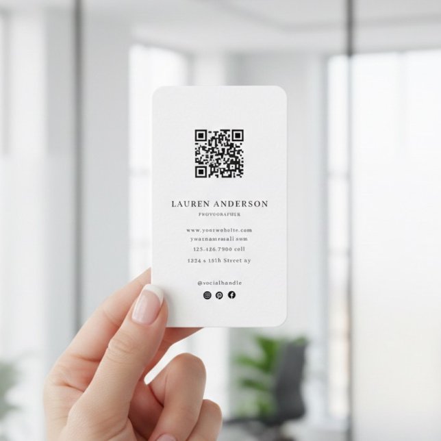 Modern Minimalist Business Card with QR Code  Visitkort (Skapare uppladdad)