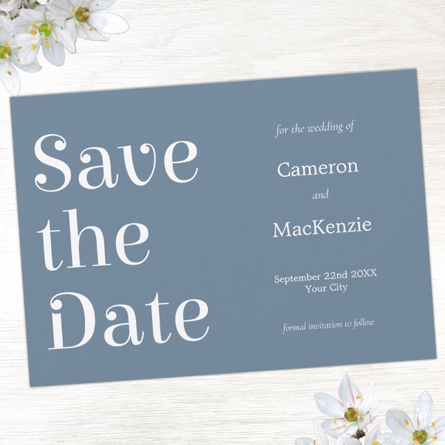 Modern minimalist dammig blå bröllopsinbjudan Spar Spara Datumet (Dusty blue modern minimalist typography Save the Date wedding invitation)