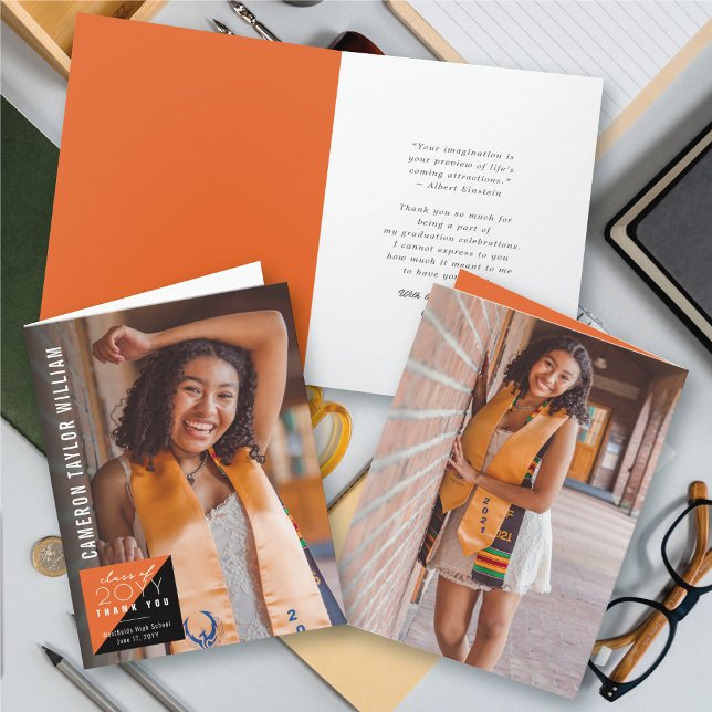 Modern minimalist delad fyrkantig examensfoto tack kort (Modern Minimalist Orange Split Square Photo Graduation Thank You Card @ zazzle.com/color_therapy)