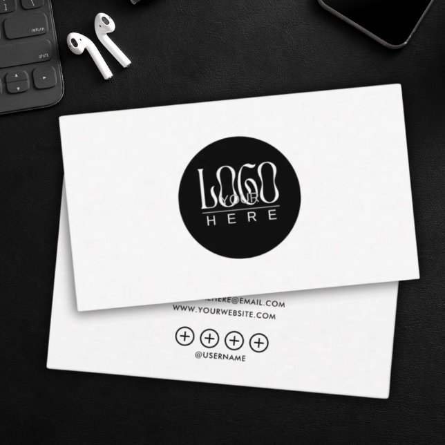 modern minimalist Lägg till din egen logotyp vit Visitkort (Skapare uppladdad)
