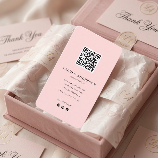 Modern minimalist QR-kod Personlig Rosa Visitkort (Skapare uppladdad)