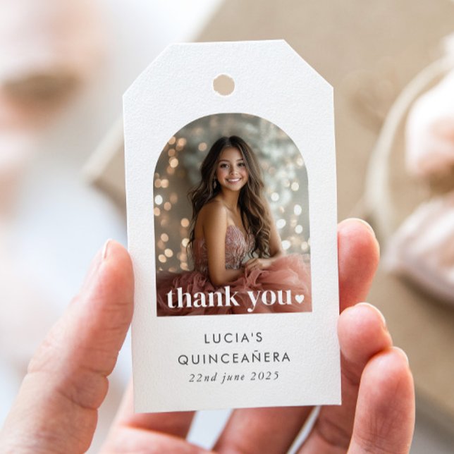 Modern minimalist Quinceañera välvd foto present Presentetikett (Zazzle Modern Minimalist Quinceañera Arched Photo Favor Gift Tags)