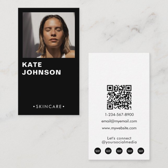 Modern minimalist Skincare Photo QR Code Black Visitkort (Fram/baksida)