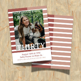 Modern Minimalist Striped Thirtieth Birthday Photo Inbjudningar