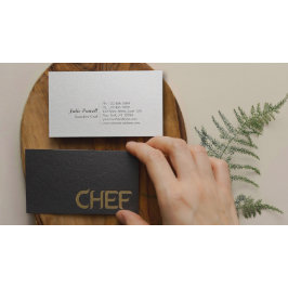 Modern minimalist svart & guld präglad text kock visitkort