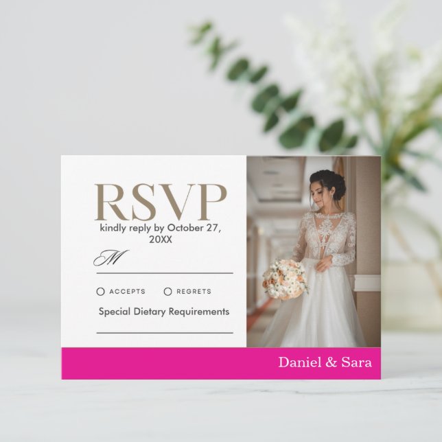 Modern Minimalist Wedding RSVP Card with Photo OSA Kort (Stående Fram)