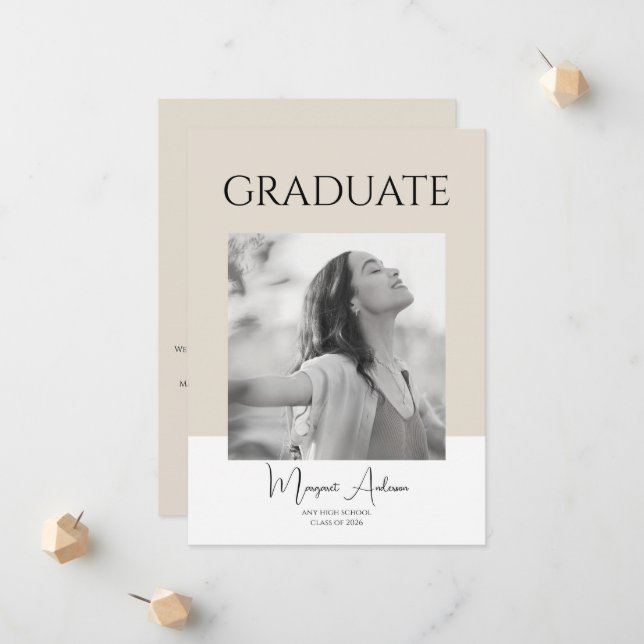 Modern Minimalist White and Brown Photo Graduation Meddelande (Fram/Back In Situ)