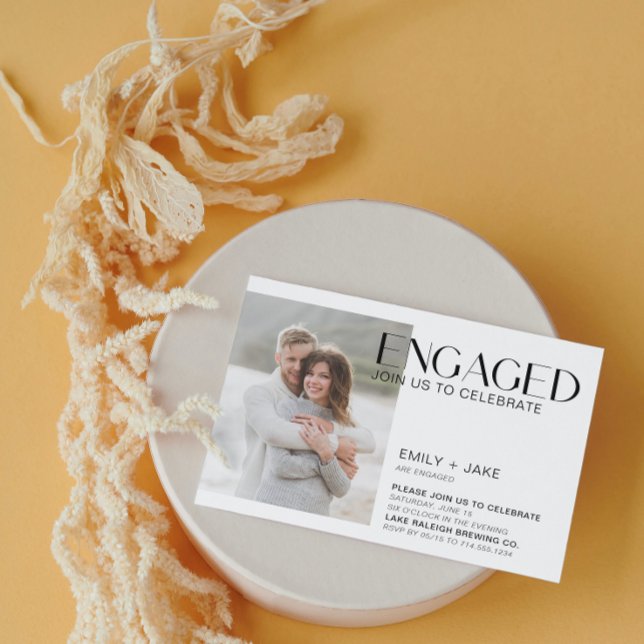 Modern minimalistisk 2-fotosvart och vit Förlovnin Inbjudningar (Engaged & Excited! Join Us for the Party 🥂💍 [Personalize Here])