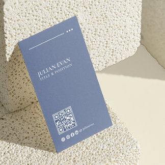 Modern Minimalistisk, dammblå hälsovårdskod QR Visitkort