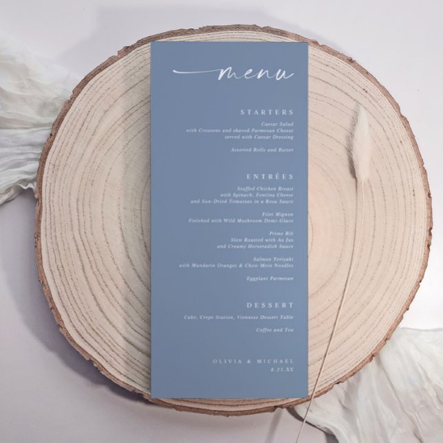 Modern minimalistisk elegant dammig blå bröllop meny (Dusty blue wedding menu with elegant handwritten script and minimalist modern typography.)