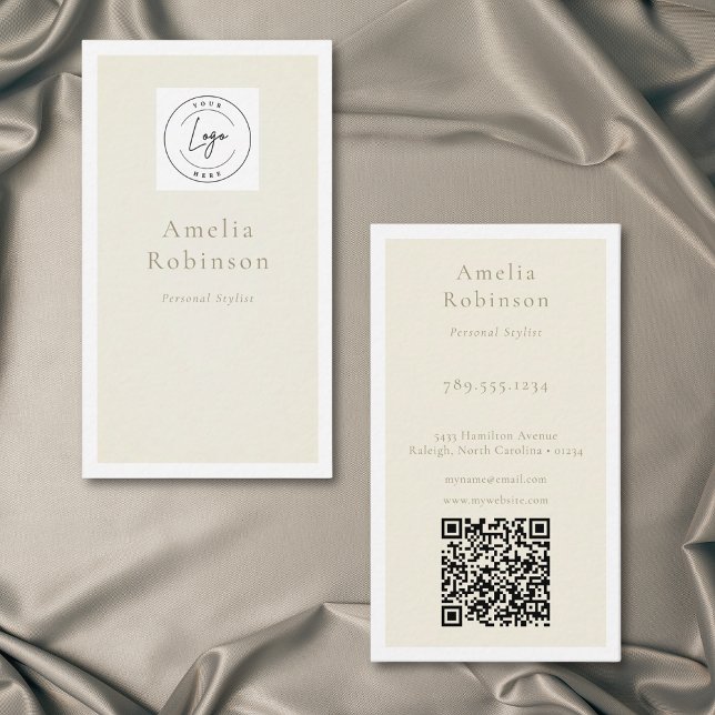Modern Minimalistisk Elegant Elfenbensvit Professi Visitkort (Modern Minimal Elegant Ivory Professional QR Logo Business Card)