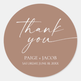 Modern Minimalistisk Elegant Mocha Mousse Bröllop Runt Klistermärke
