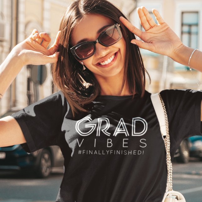 Modern minimalistisk examen stämningar anpassad ex t shirt (Skapare uppladdad)