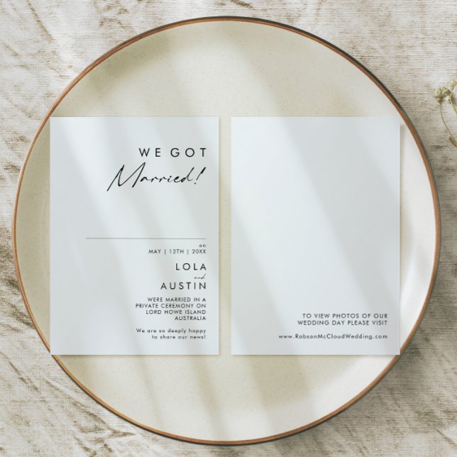 Modern minimalistisk förklaring om utbredning inbjudningar (Skapare uppladdad)