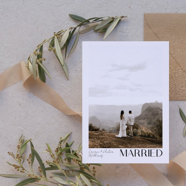 Modern minimalistisk, gift 2-fotoskript Bröllop Meddelande (Wedded Bliss! Join Our Post-Wedding Bash 🥂🎉 [Customize Here])