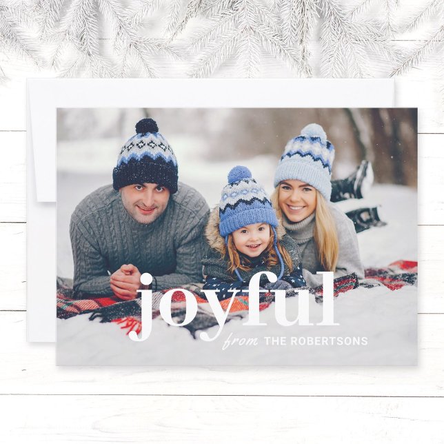 Modern minimalistisk Glatt 1-fotojulkort (Simple, modern Holiday family  photo Christmas card with the text "joyful" and family name.)