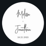 Modern minimalistisk handskriven skript Bröllop Runt Klistermärke<br><div class="desc">Modern minimalistisk handskriven skrift Black and White Bröllop Classic Round Sticker.</div>