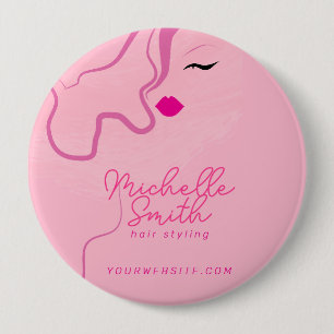 Modern minimalistisk hårstil i rosa vågigt hårstil knapp