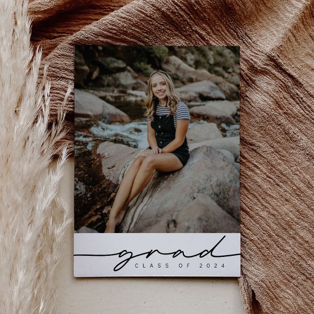 Modern minimalistisk inbjudan till Studenten (Skapare uppladdad)