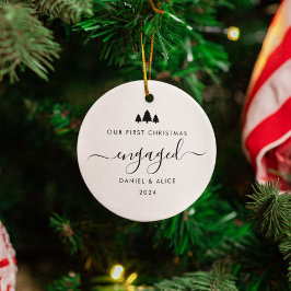 Modern minimalistisk jul, första påbörjade jul julgransprydnad keramik