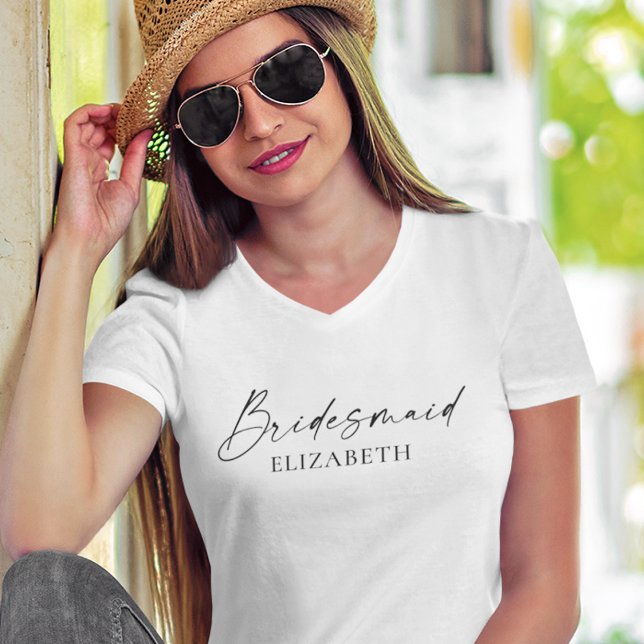 Modern minimalistisk kalligrafi Bläck Bridesmaid T Shirt (Customize to change your personalized text size or text style. Many colors of shirts to choose from.)