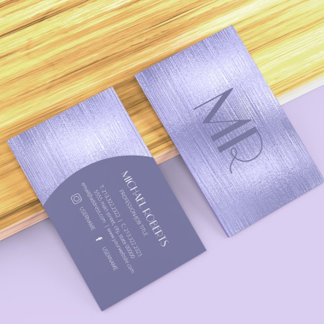 Modern minimalistisk Lila Foil Metallic Typography Visitkort (Skapare uppladdad)