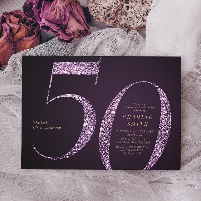 Modern minimalistisk lila glitter 50-årsdag inbjudningar (Modern minimalist purple glitter 50th birthday invitation)