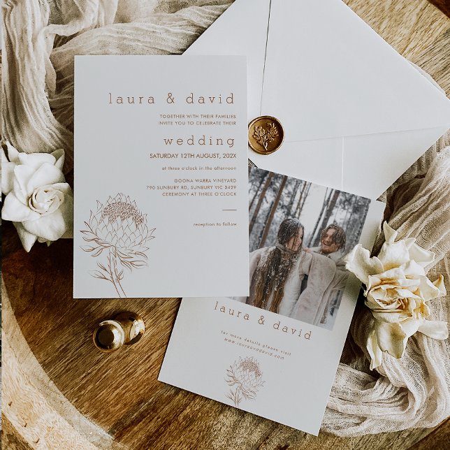 Modern minimalistisk linje ritad av Protea Bröllop Inbjudningar (Minimalist Line Art Floral Wedding Invitation, Off White and Brown Floral Art Wedding Invitation)