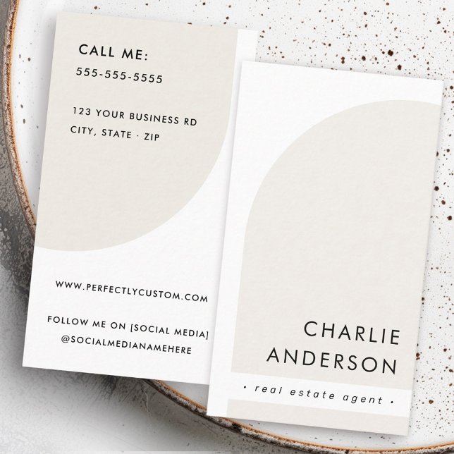 Modern minimalistisk ljusbåge, vit ljusbeige brun visitkort (Modern minimalist arch white light tan beige brown business card)