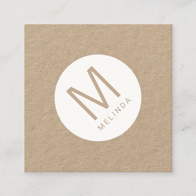 Modern minimalistisk Monogram Kraft Papper Fyrkantigt Visitkort (Framsida)
