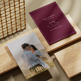 Modern minimalistisk och elegant burgunderröd bröl spara datumet