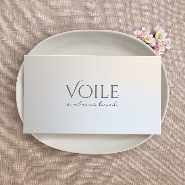 Modern minimalistisk Professionell Luminous Silver Visitkort (Skapare uppladdad)