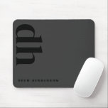 Modern minimalistisk Professionell, svart monogram Musmatta<br><div class="desc">"Modern Minimalist Professionell Black Monogram Mouse Pad" är ett smidigt och snyggt tillägg till vilken arbetsyta som helst. Dessa personliger mus mattor är perfekter för att förbättra både hemmakontorets och arbetsförmedlingens för manar dekoration. Den här anpassningsbar mus mattor är utformad för den urskiljbara professionellen och har en ren, svart monogramdesign...</div>