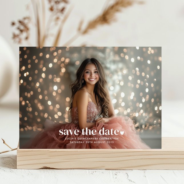 Modern minimalistisk Quinceañera-fotospara datum Inbjudningar (Zazzle Modern Minimalist Quinceañera Photo Save The Date)