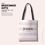 Modern minimalistisk  Rosa Rand Bridesmaid Tygkasse<br><div class="desc">Skapa din egen säck för dina brudtärnor,  maid of honor eller brudens sida. Den här väskan har en modern  rosa rand mönster och deras namn och en roll i roligten stil. Perfekt för frieri,  möhippor eller bridaiöverlevnadslager för brud.</div>