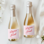 Modern Minimalistisk Rosa Red Bröllop Mini<br><div class="desc">Dessa är moderna minimalistiska Rosa och röda Bröllop-mini-mousserande Vin-Flaska-etiketter!</div>
