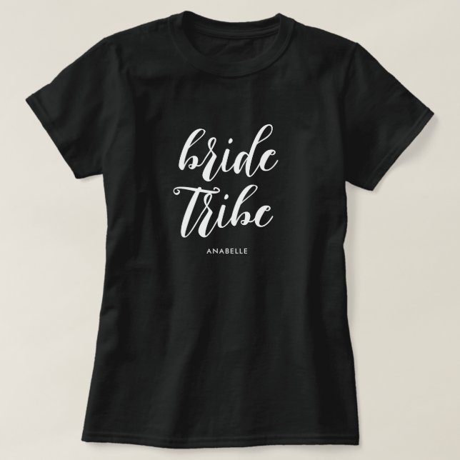 Modern Minimalistisk Sängkammarfest för Bruden T Shirt (Design framsida)