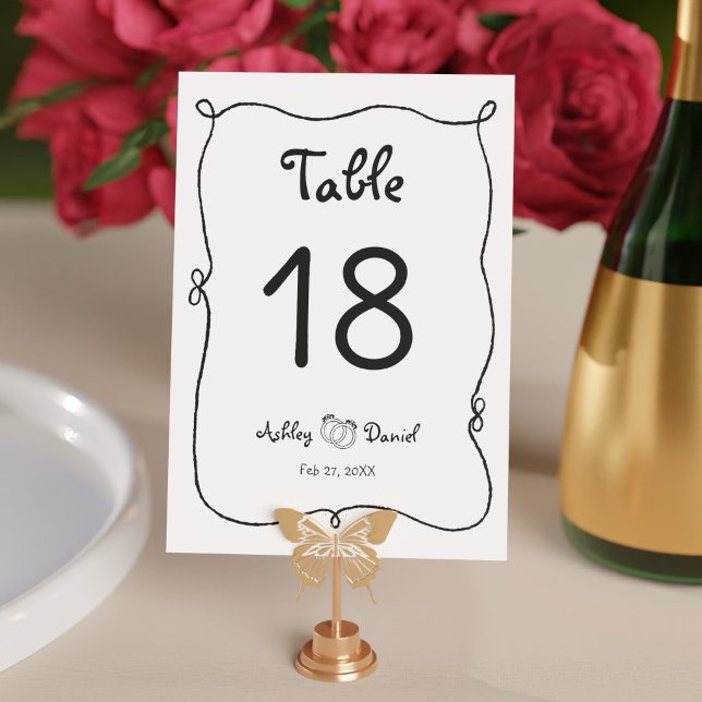 Modern Minimalistisk Svart och Vit Klotter Bröllop Bordsnummer (Modern Minimalist Black and White Doodle Wedding Table Number)