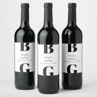 Modern minimalistisk svart och vit monogram Bröllo Vinflaska Etikett