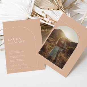 Modern minimalistisk Tan Boho Arch-foto Bröllop Inbjudningar